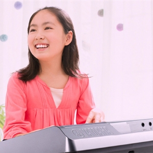 YPT-370電子琴